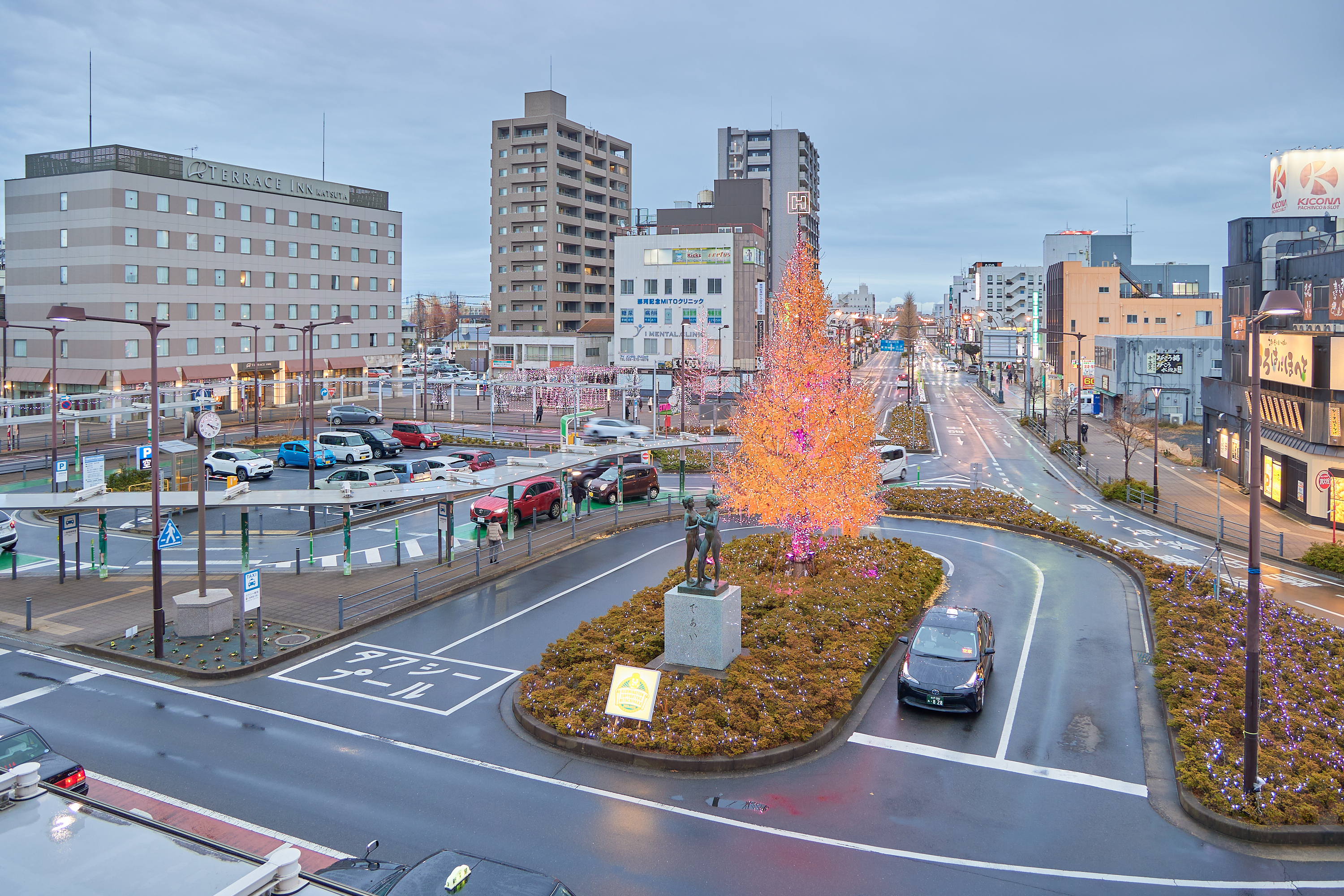 12月事業「勝田駅前花壇プロジェクト」ひたちなかベストライオンズクラブ 茨城 ひたちなか ライオンズクラブ